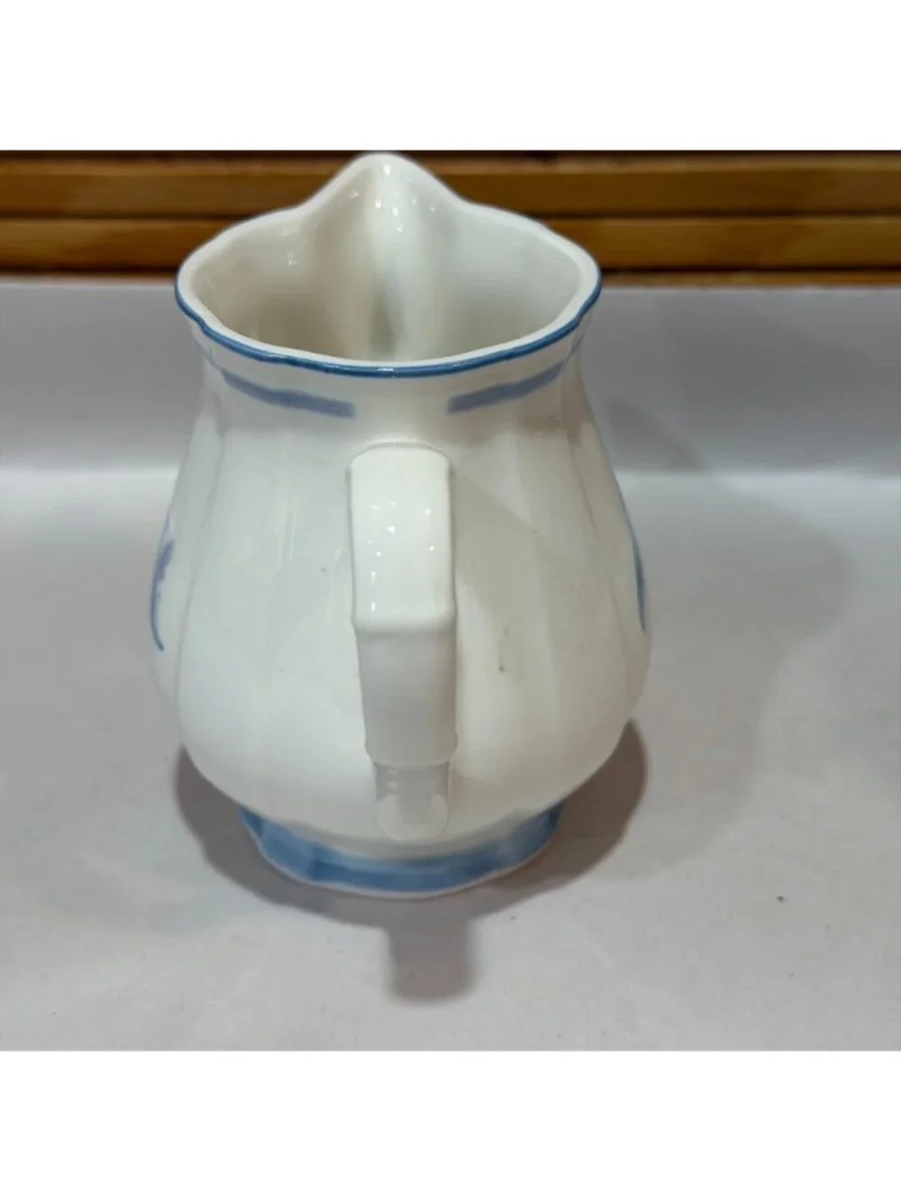 Vintage Villeroy & Boch Casa Azul White Blue Plume Stripe Porcelain Creamer 3.5